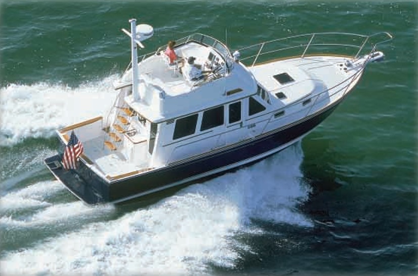 35 Flybridge Sedan